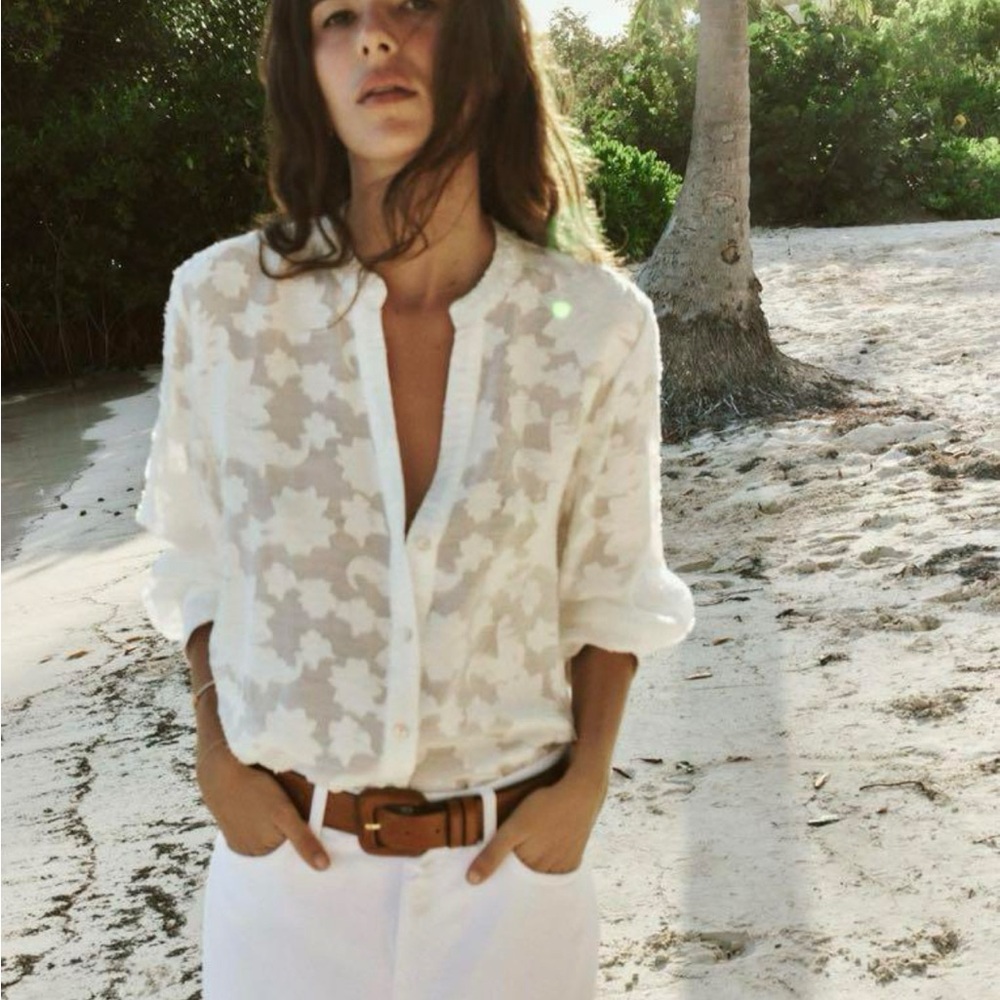 NWT! Zara White Floral Blouse, Size M